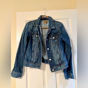 Women’s American Eagle Jean Jacket Size Medium